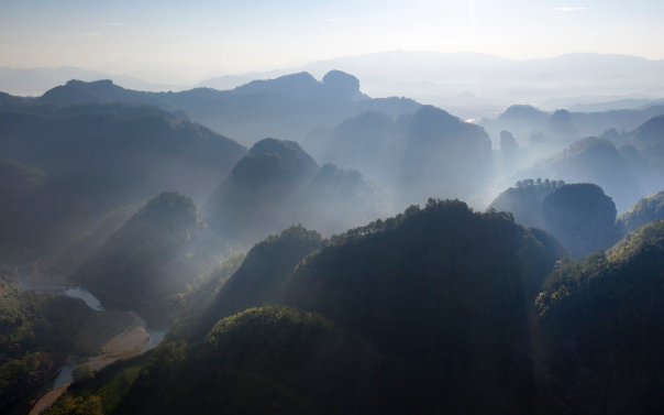 山外山，是什么模样？